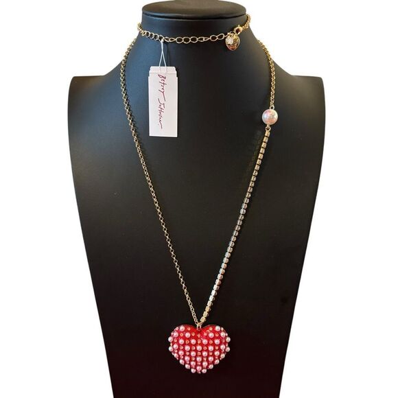 Adorable Large Red Enamel & Faux Pearl Heart Pendant Necklace - Picture 1 of 9
